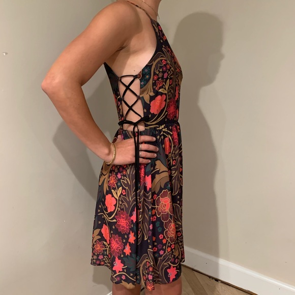 Boutique floral dress - Picture 1 of 4